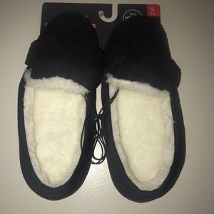 Women’s microfiber moccasins size medium